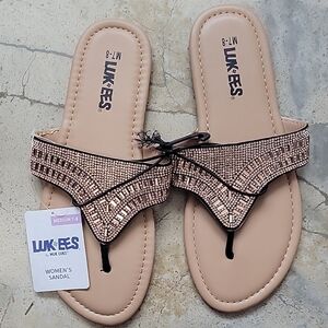 Women's Sandals - Tan to big for me
